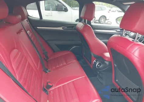 2022 Alfa Romeo Stelvio Veloce Ti Awd z USA, uszkodzony, nr VIN ZASPAKBN0N7D25379